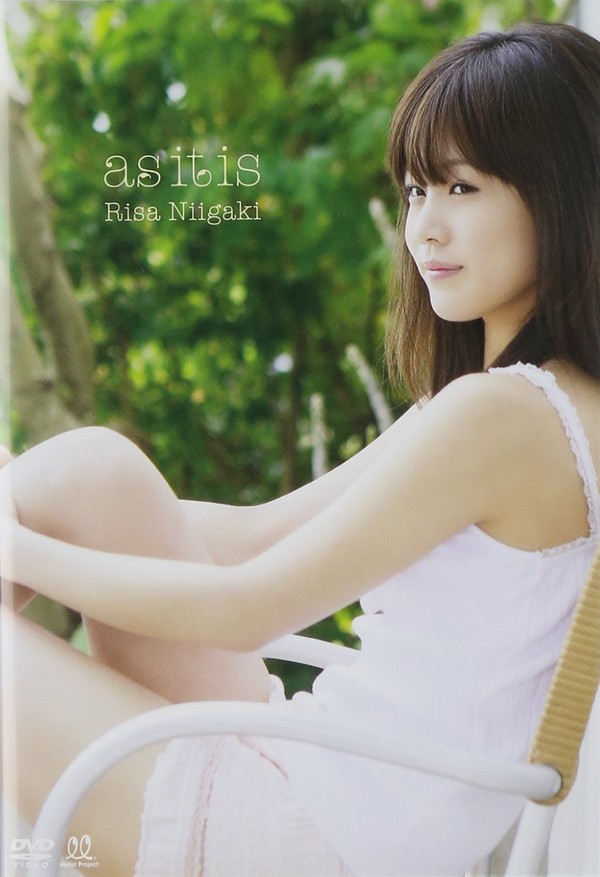 epbe-5434_risa_niigaki_poster.jpg
